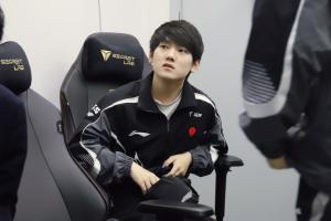 抓出優(yōu)勢(shì)自己送？JKL前期優(yōu)勢(shì)但冒進(jìn)險(xiǎn)送頭 隨后毫無(wú)亮點(diǎn)總數(shù)據(jù)2-4