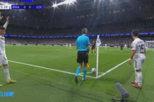 差一點，瓊阿梅尼禁區(qū)內(nèi)射門被卡盧盧擋出