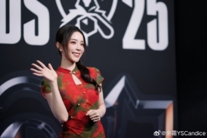 主持人余霜分享工作照：?今天的花絮！還有羊肉串串！