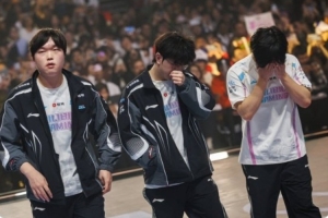 LOL官推曬BLG不敵TES后選手照片：Beichuan掩面，ELK捂鼻