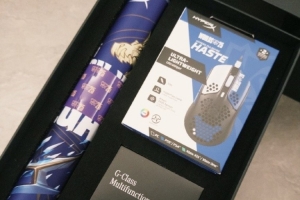 余霜曬照：一進(jìn)家門就收到了世界賽禮盒耶?。?！