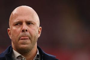 歷史總是驚人的…上賽季曼城天胡開局后4連敗崩盤，現(xiàn)利物浦4連敗