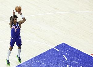 拼勁十足！烏布雷13中5得17分11板1助1斷1帽 三分5中3