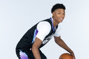 效率很高！5號(hào)秀貝利上半場(chǎng)出戰(zhàn)11分鐘 4投3中砍下8分2籃板