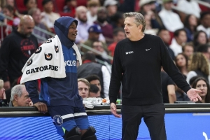 解說(shuō)：無(wú)華狼紙面實(shí)力強(qiáng)于無(wú)詹東的湖人 解雇芬奇森林狼才有未來(lái)