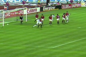 法甲目前唯一一座歐冠冠軍！1993年馬賽1-0擊敗米蘭奪冠！