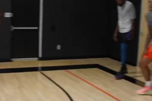 帶小兄弟練一練！休賽期杜蘭特同班凱羅一起訓(xùn)練