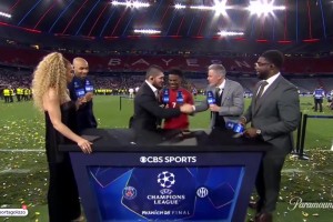 臥槽！奇馬耶夫現(xiàn)身歐冠主持臺(tái)，和甲亢哥一同出鏡