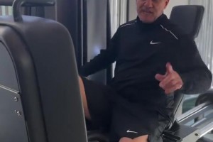 真男人就練腿！維埃里這一把年紀了還在練腿，準備爆射誰呢