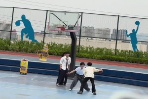 小鮮肉周震南打野球 這試探步看著有點東西但不多