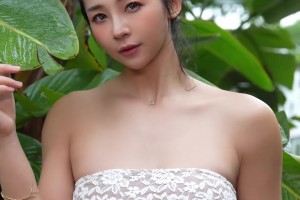 這大體格！張曼源曬性感視頻：粽葉里面裹白糯米，是我最愛的白粽啦