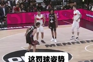 你見過這樣的罰球姿勢嗎？直接挑籃動作扔進(jìn)啊~