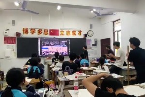 學(xué)生曬校園最后一天目睹G1絕殺！哈利親自回復(fù)：高考加油！