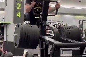 杠鈴片都加滿了！東契奇休賽期這么練，很難不瘦啊