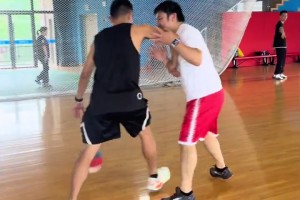 你別說，學(xué)的還挺像！裁判丁佳寧曬視頻：SGA的專項(xiàng)訓(xùn)練