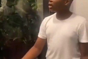 太炸裂了！詹姆斯二兒子布萊斯20年模仿自己老爸，太搞笑了！