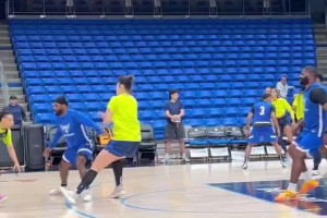 小寶太棒了！李月汝已經(jīng)和達(dá)拉斯飛翼隊(duì)友合練 底角連中9記三分