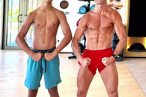 C羅對(duì)身高的執(zhí)念有多深？C羅：我1米87，迷你羅1米85