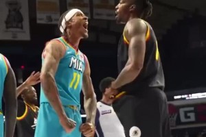 被嘲欺軟怕硬上場跟芬森抱摔的魔獸，面對比斯利挑釁毫無回應(yīng)