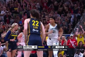 一己之力拉高WNBA收視率！克拉克這打法巔峰庫里既視感