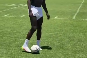 這狀態(tài)如何？博格巴社媒曬視頻展示花式顛球