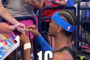 好家伙，SGA訓練完在場邊連簽429次名，手都要簽抽筋了