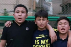蘇超隊(duì)員能踢過新疆小孩哥嗎？喀什少年喊話蘇超：共同來場友誼賽