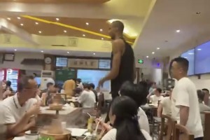 吃齋給孩子饞壞了？文班亞馬下山破戒體驗(yàn)老北京涮肉