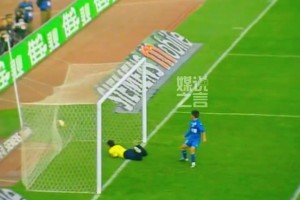 筆畫不夠，恐龍來湊！ “蘇超”恐龍啦啦隊挺進常州奧體！