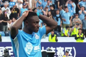 臥龍鳳雛??！法比奧點(diǎn)球被撲，馬萊萊點(diǎn)球擊中橫梁