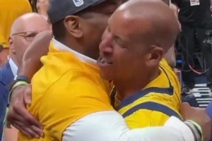 看過那場(chǎng)打架直播的兄弟們站出來，你們都多大了？