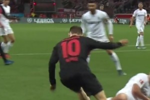 重傷后涅槃！網(wǎng)友：這個進球讓全世界都認識了維爾茨