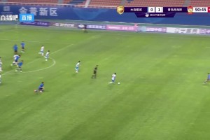 青島西海岸2-0領(lǐng)先！戴維森接隊友回傳破門