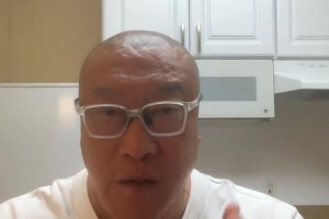 一邊運球一邊投籃，庫里的協(xié)調(diào)性真的沒的說