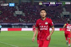 王上源剛進(jìn)球就被換下，球迷質(zhì)疑：XJB換人