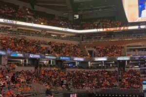 搶七觀賽團！步行者主場座無虛席 他們期待見證歷史