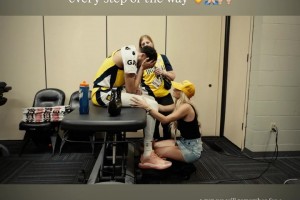 陪伴是最深情的告白！女友曬陪哈利伯頓：值得一生銘記的總決賽！