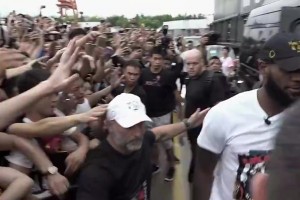 還會(huì)再來嗎？2018年詹姆斯中國(guó)行抵達(dá)上海，是何等的盛況？！