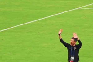 ?；丶铱纯矗?shí)拍：邵佳一和楊智工體謝場(chǎng)?