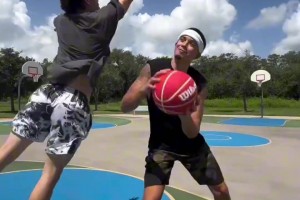 亞歷山大都奪冠了，黑子還是沒(méi)放過(guò)他