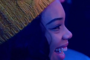 亞馬爾度假歸來在機場被認(rèn)出，球迷對他喊道：登貝萊金球獎