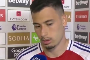 成隊友了！上賽季被諾爾高剪刀腳飛鏟，小馬?。何也铧c斷腿