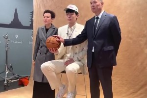 人生最美好的回憶之一！楊瀚森拍攝定妝照，父母伴其左右