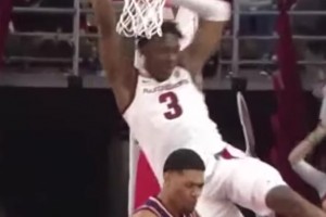 矮版范德彪？湖人36號秀阿杜-蒂耶羅迎著防守完成空接隔扣