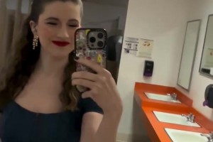 電視報(bào)道楊瀚森的美女找到了開(kāi)拓者體育記者布倫娜-格林！！