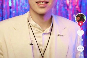 沒想到吧！艾頓前天才恭喜楊瀚森入隊，今天被買斷離隊了