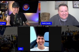 此前拉拉維亞節(jié)目中被問是否去湖人？他鏡頭一轉(zhuǎn)竟是里夫斯在開車