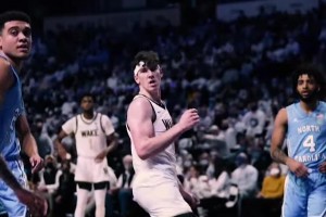 三分42.3%湖人新援拉拉維亞可3可4有控球！感覺好使！