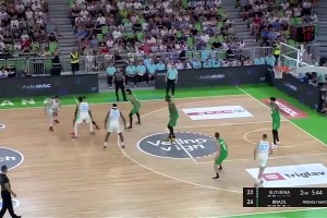 在歐文身邊學(xué)會的？東契奇在國家隊居然表演起了超級大拉桿！