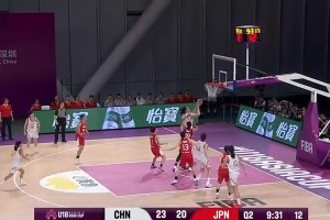 身材高挑+金發(fā)碧眼+高跟鞋，庫里教妹布林克，簡直模特風(fēng)范！